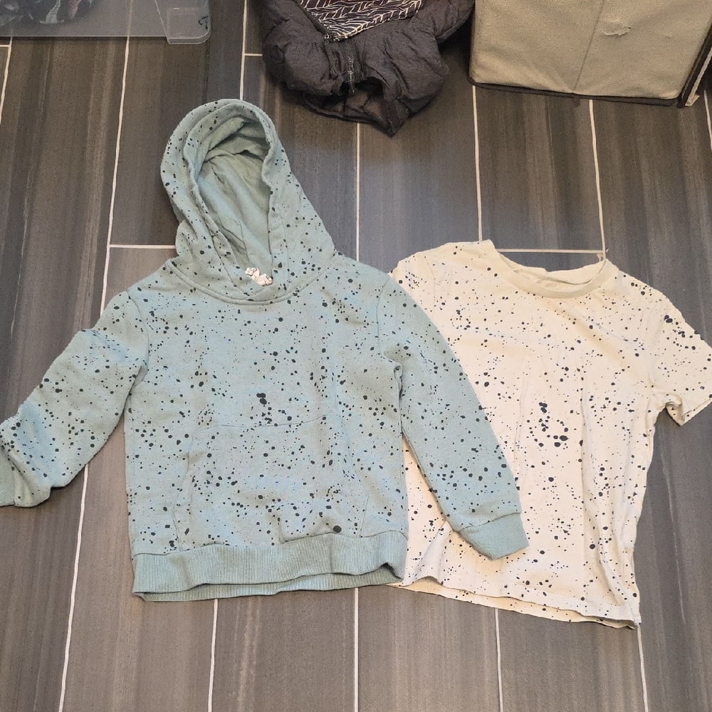 H&M Kids' Blue and White Splatter Hoodie and T-Shirt Set 5-6T